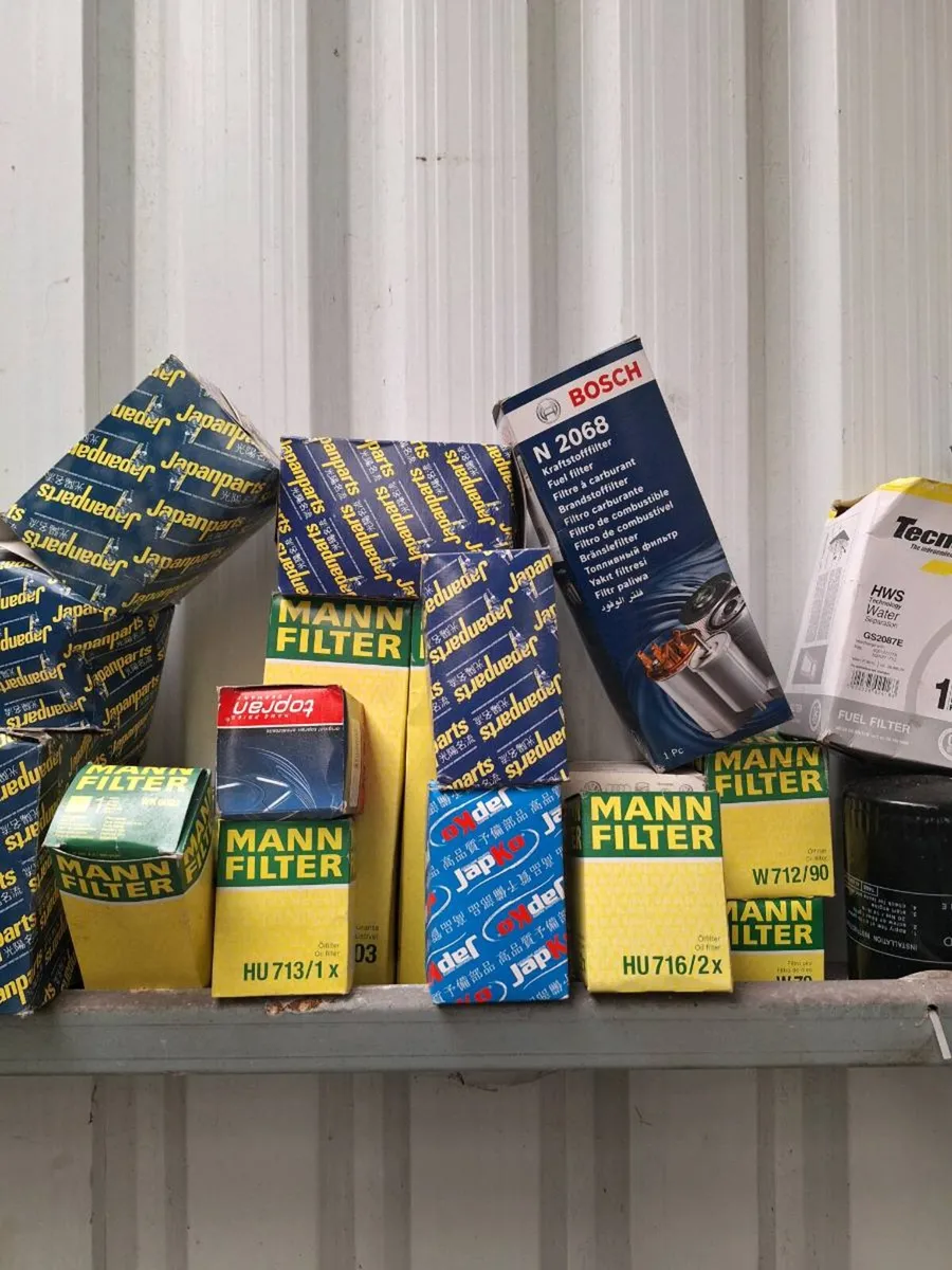 Large selection of car filters. Oil, air, fuel, - Image 1