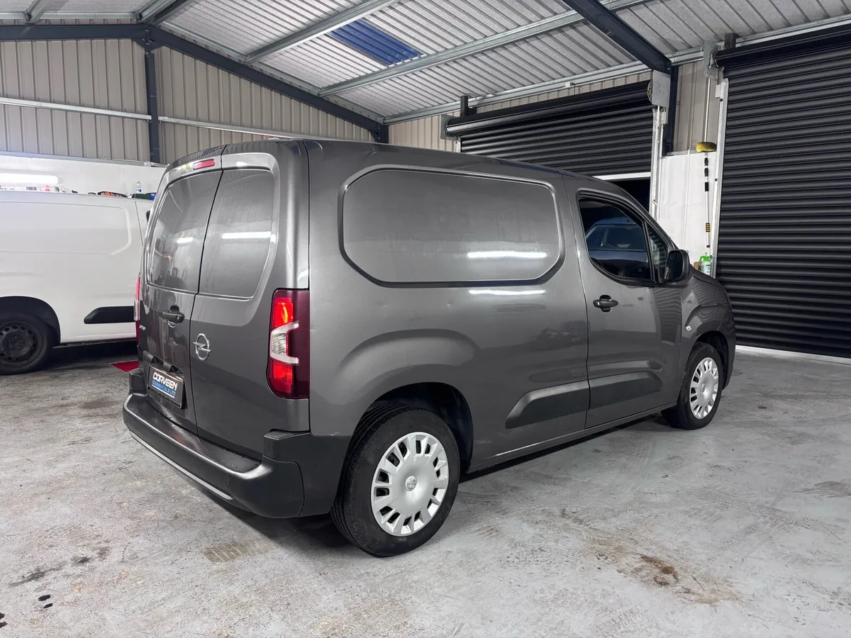 2021 Opel Combo - Image 3