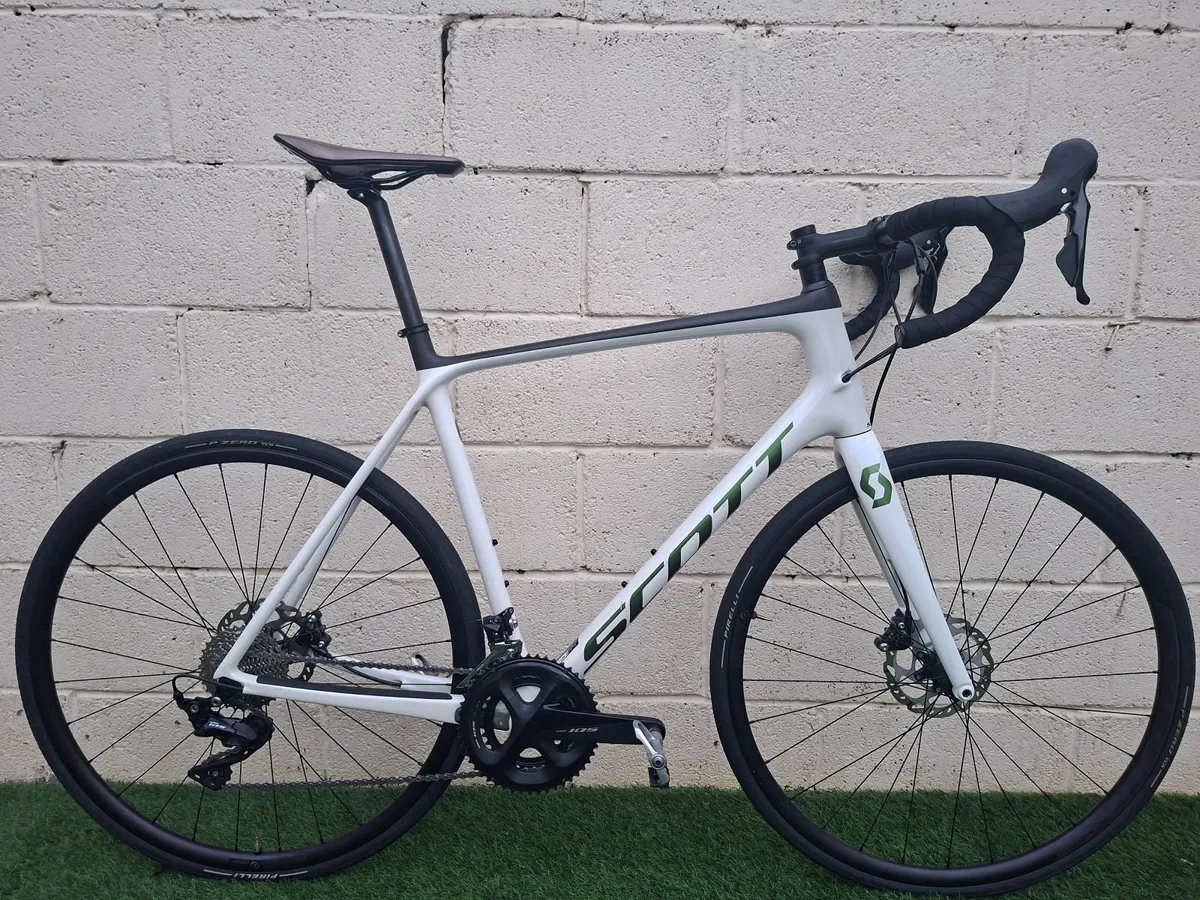 Scott Addict 20 Carbon Road Bike Size XL (58) - Image 1