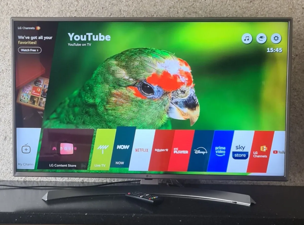 LG 43UJ701V 43" 4K Ultra HD Smart TV - Image 2