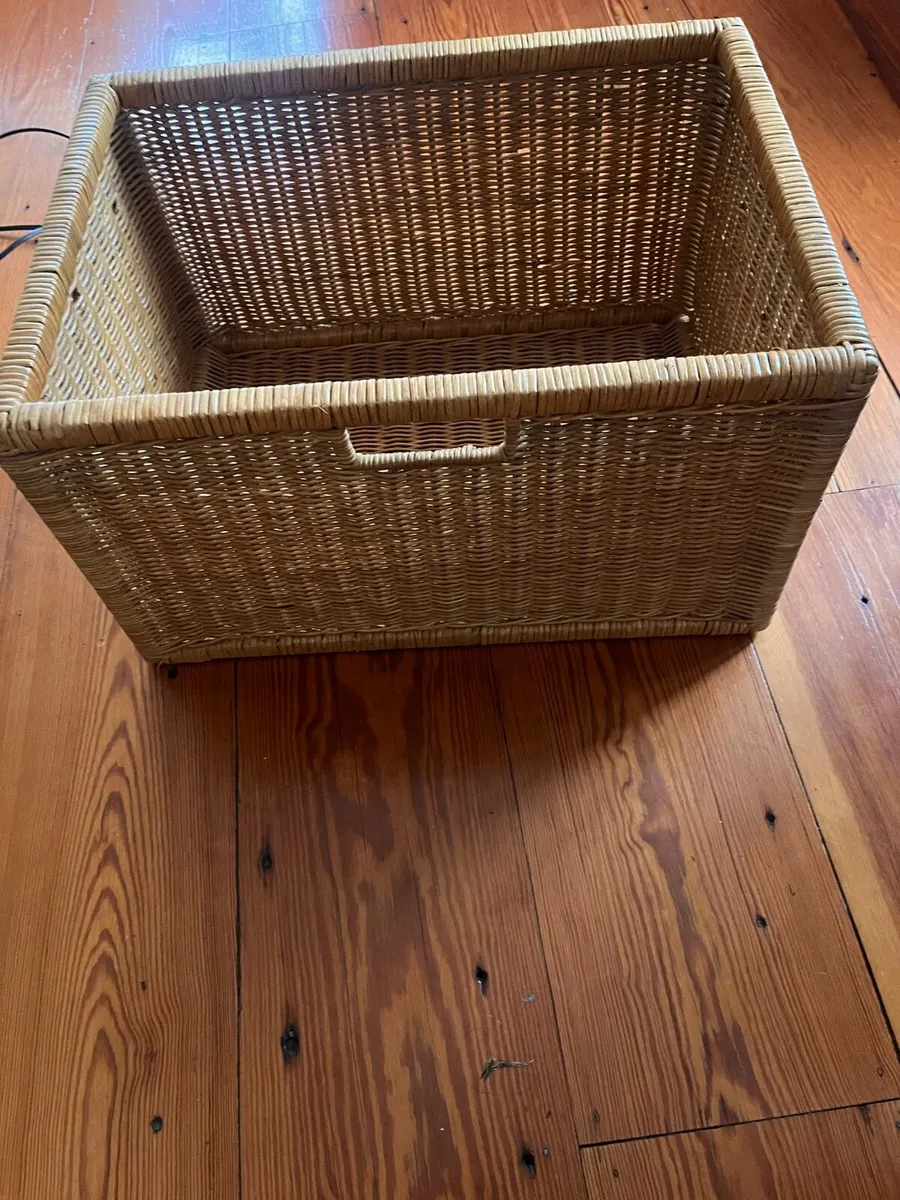 Large rectangular basket - Image 1