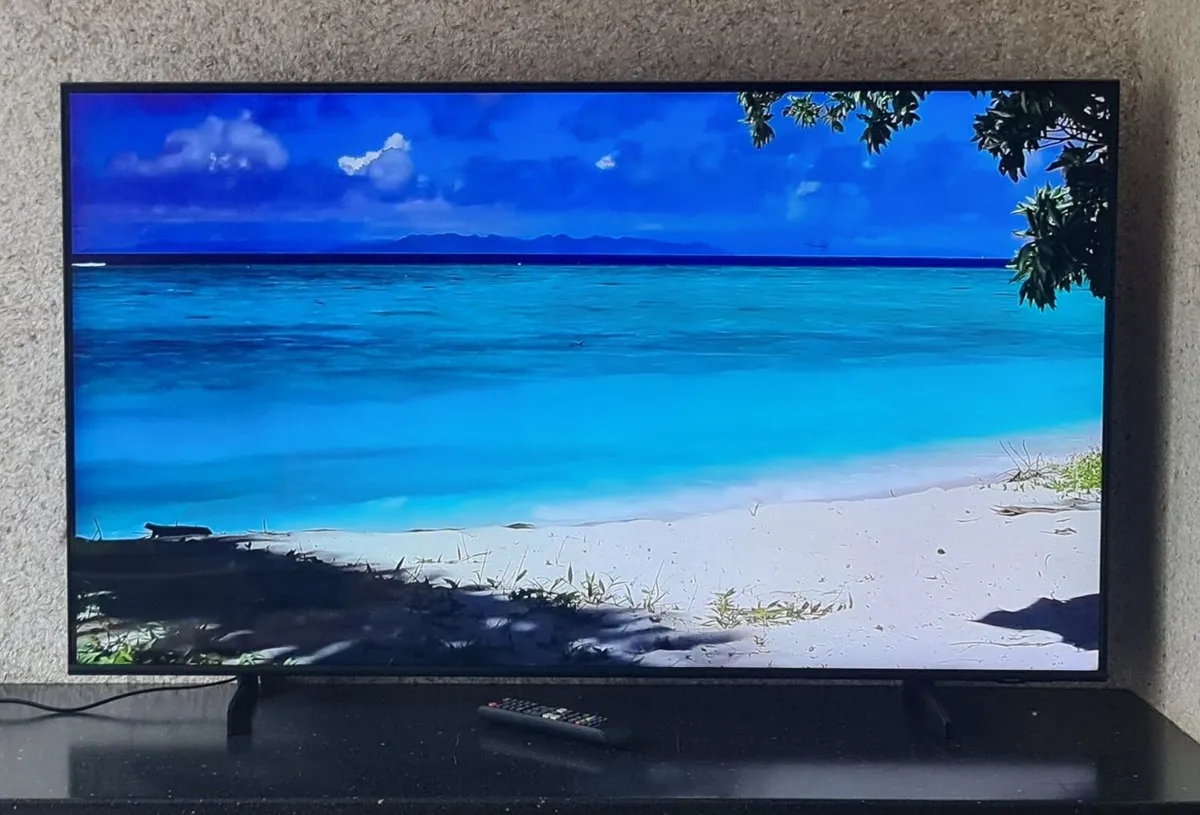 Samsung QE50Q60BAU 50" 4K QLED Smart TV - Image 3
