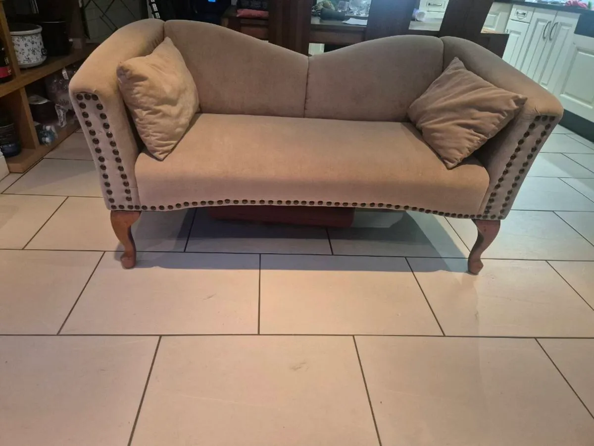 Sofa - Image 4