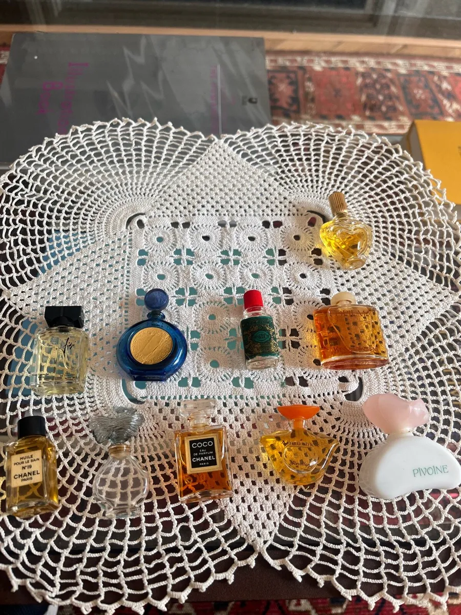 Various Miniture perfume bottles - Image 1