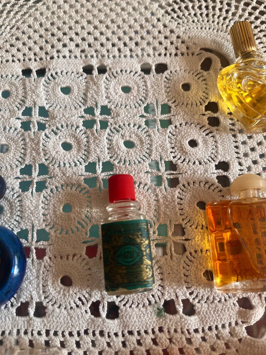 Various Miniture perfume bottles - Image 3