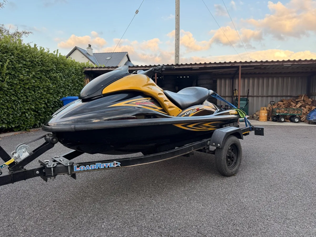Yamaha GP1300 - Image 2