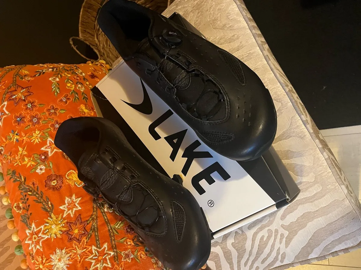 Lake cycling shoes mint size 47 wide fitment - Image 1
