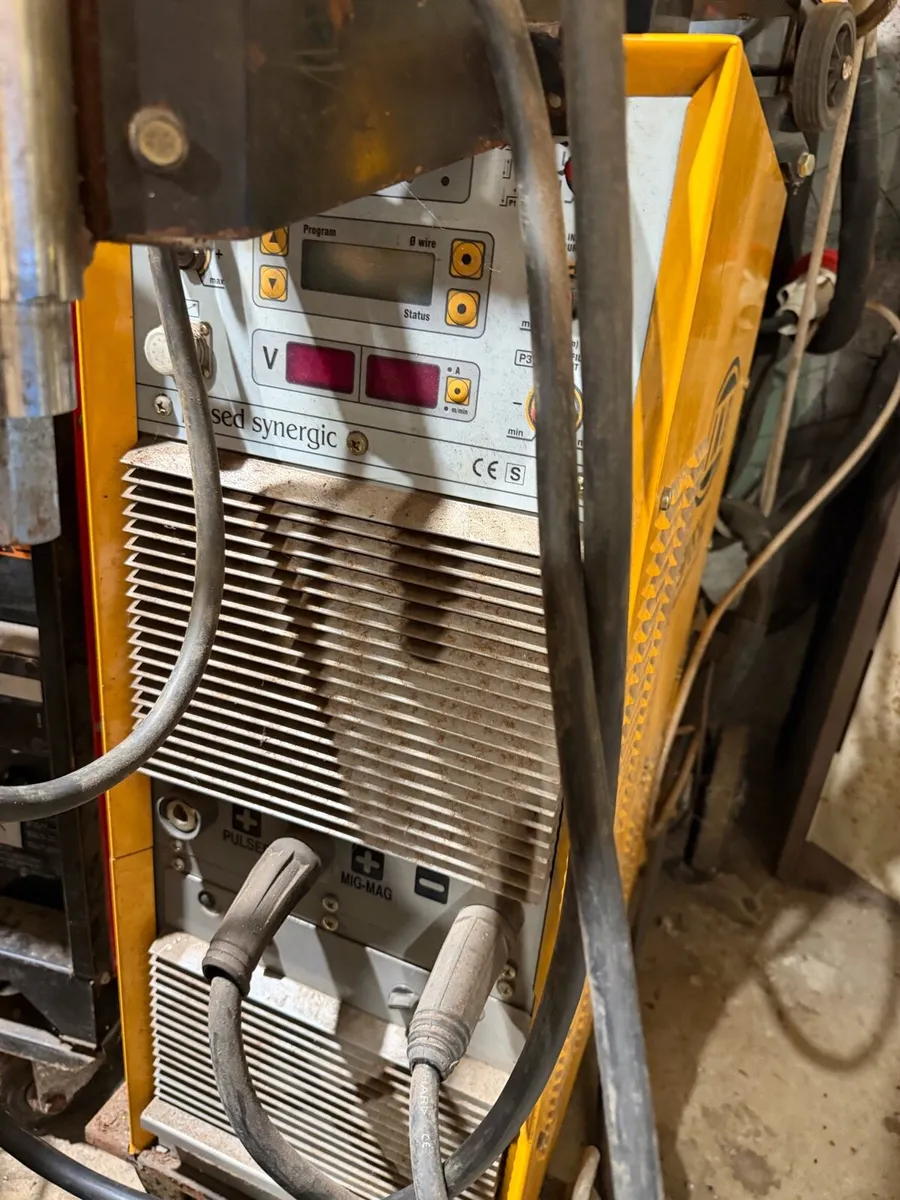 INE Mig inverter welder in perfect order - Image 3