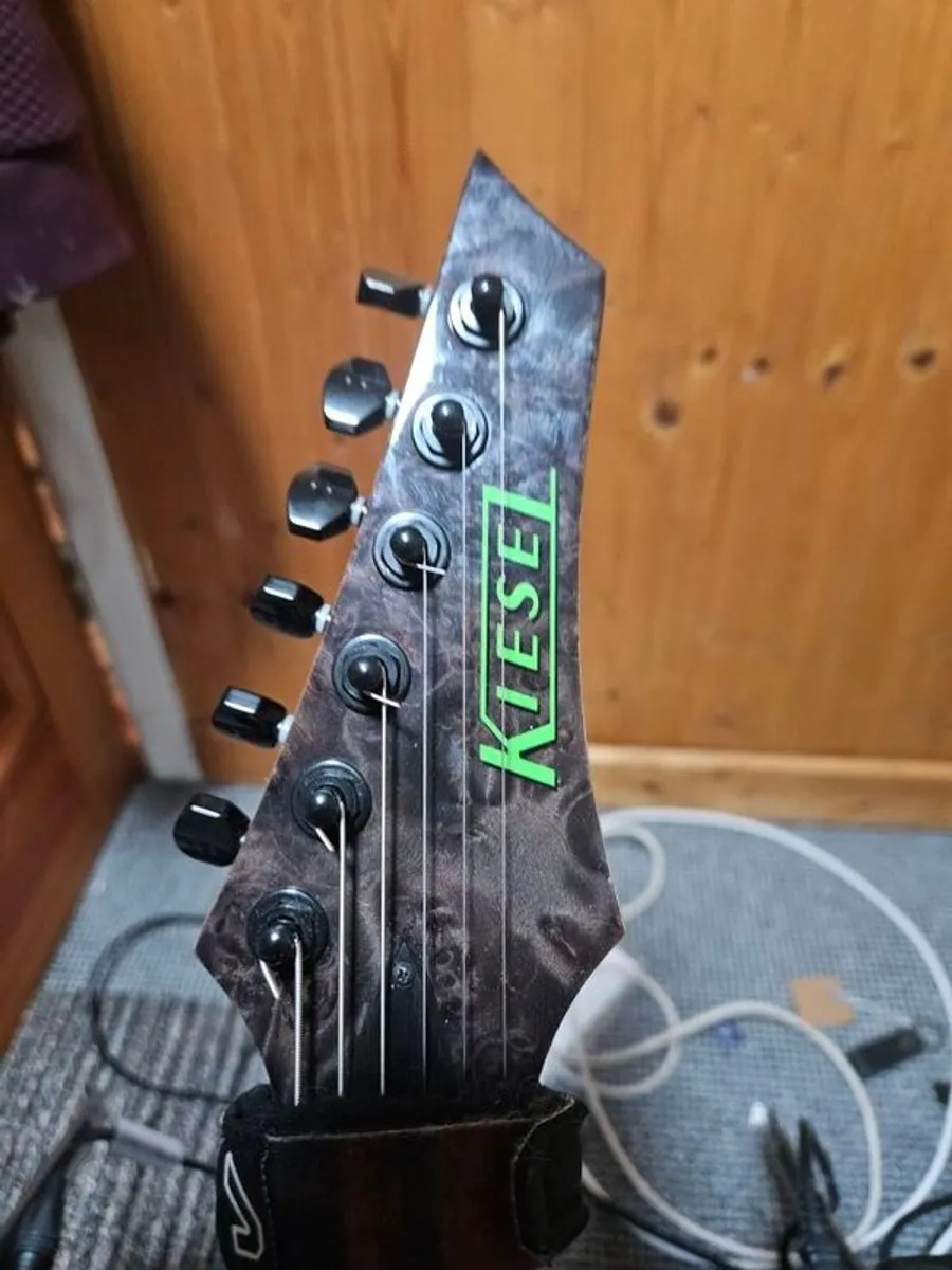 Kiesel Solo-6 Custom Burl Maple Top - Transparent Black - Image 4