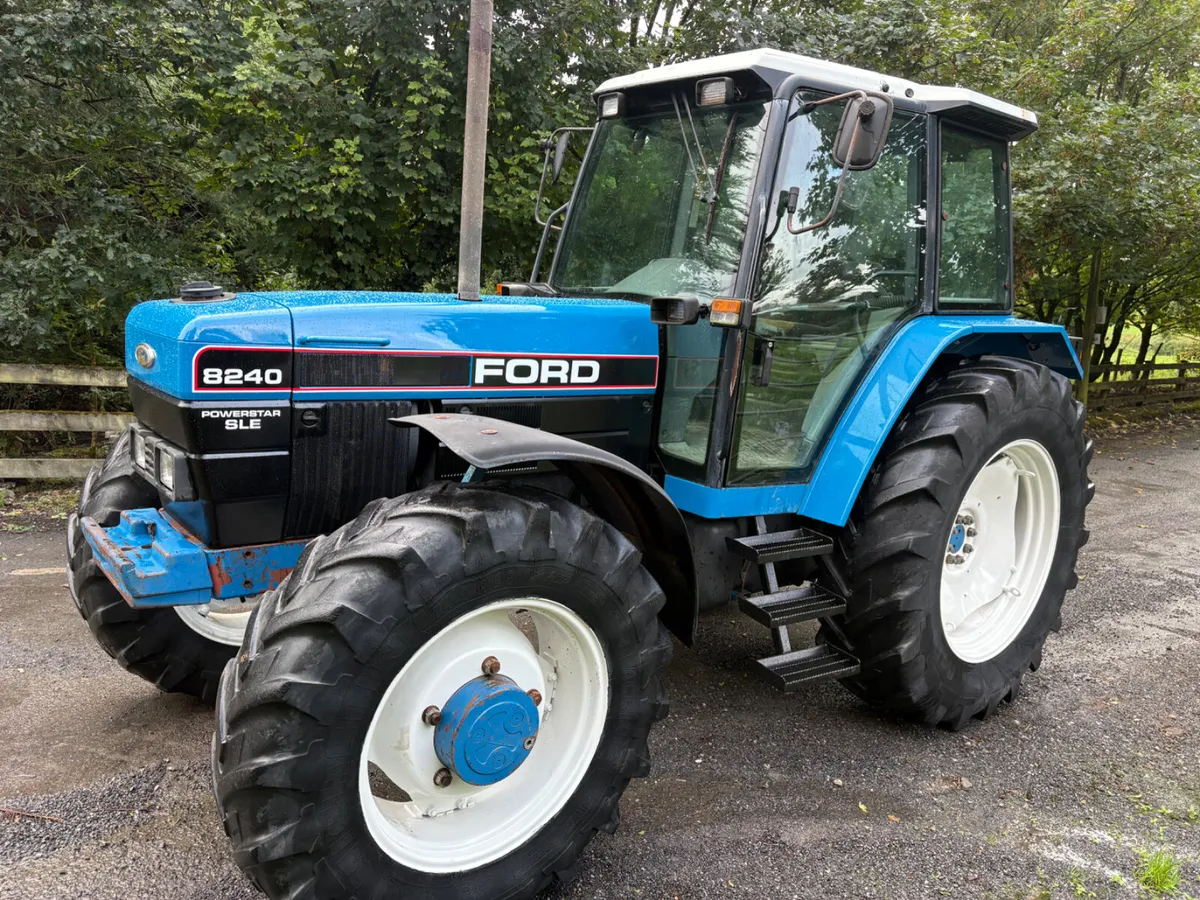 Ford new Holland 8240 - Image 4