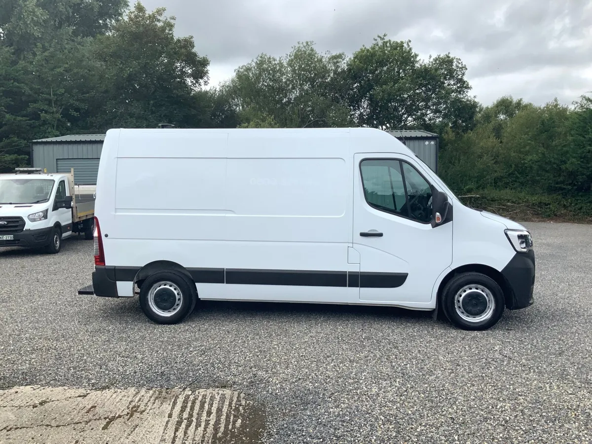 Renault Master MM35 Dci 135b( 1 Yr Warranty ) - Image 2