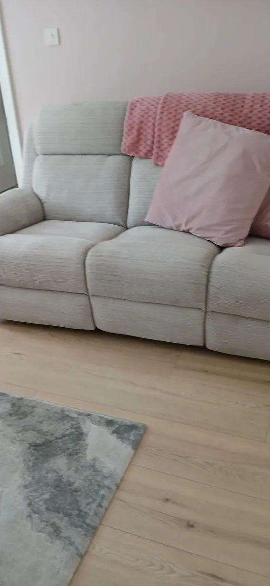 3 plus 2 sofas - Image 3