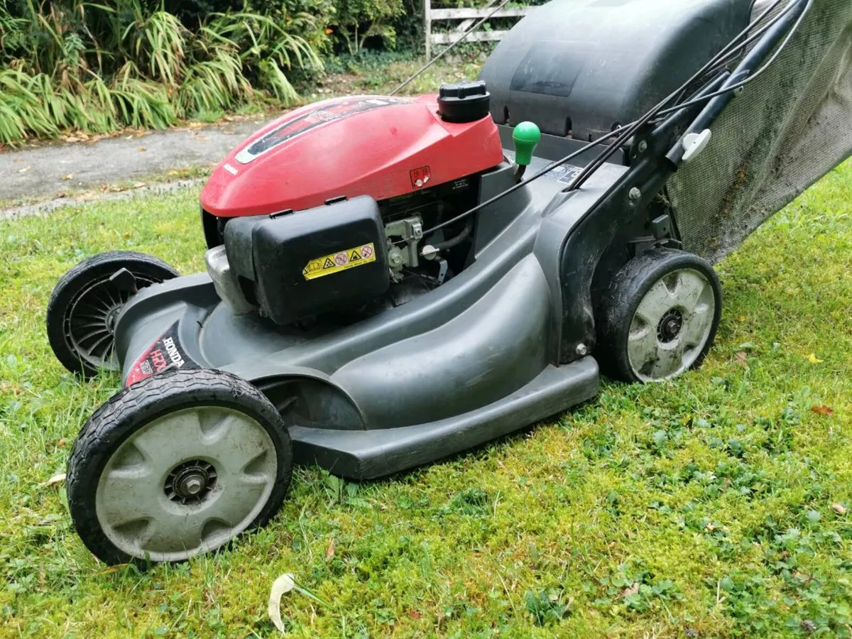 Honda lawnmower - Image 3