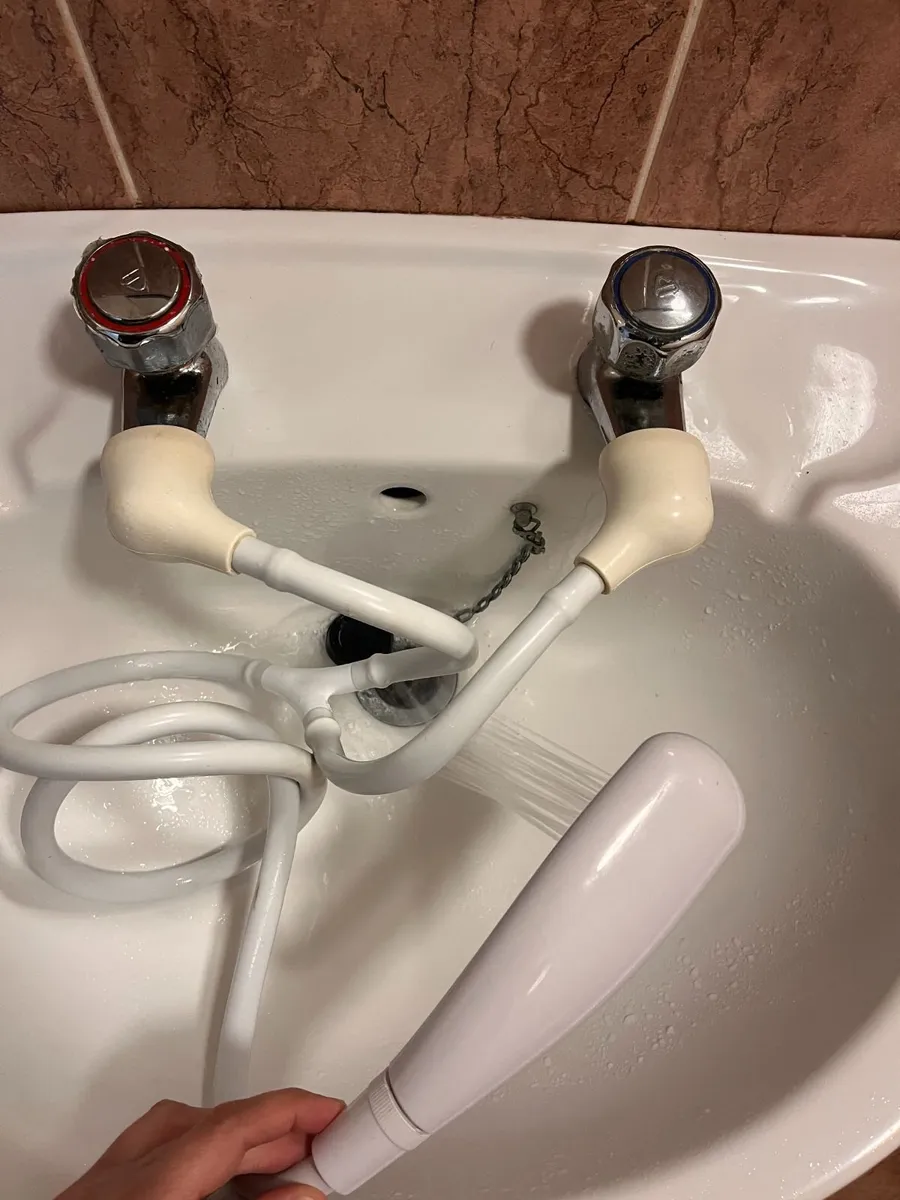 shower spray attachment for taps - Image 1