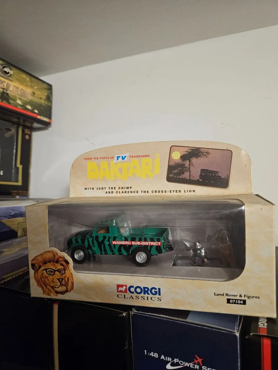 Corgi Daktari Landrover