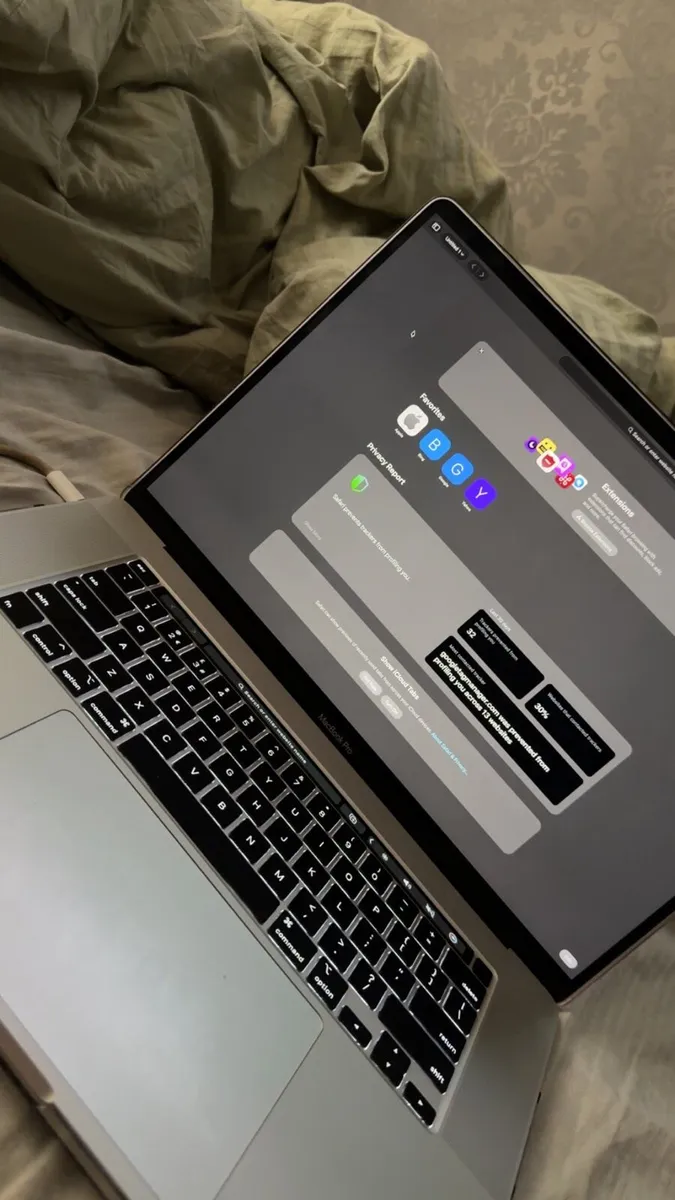 MacBook Pro 2019 16” touchbar - Image 1