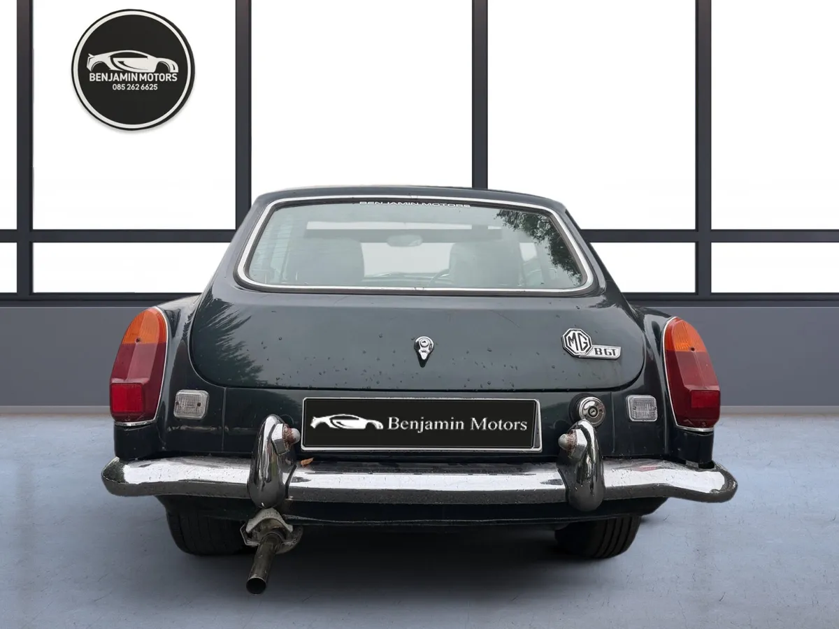 MGB  Gt 1975 Low miles Vintage Special Collectible - Image 4