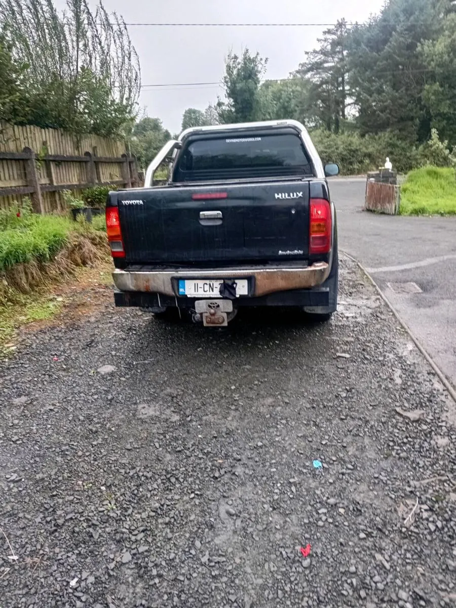 Toyota  hilux - Image 4