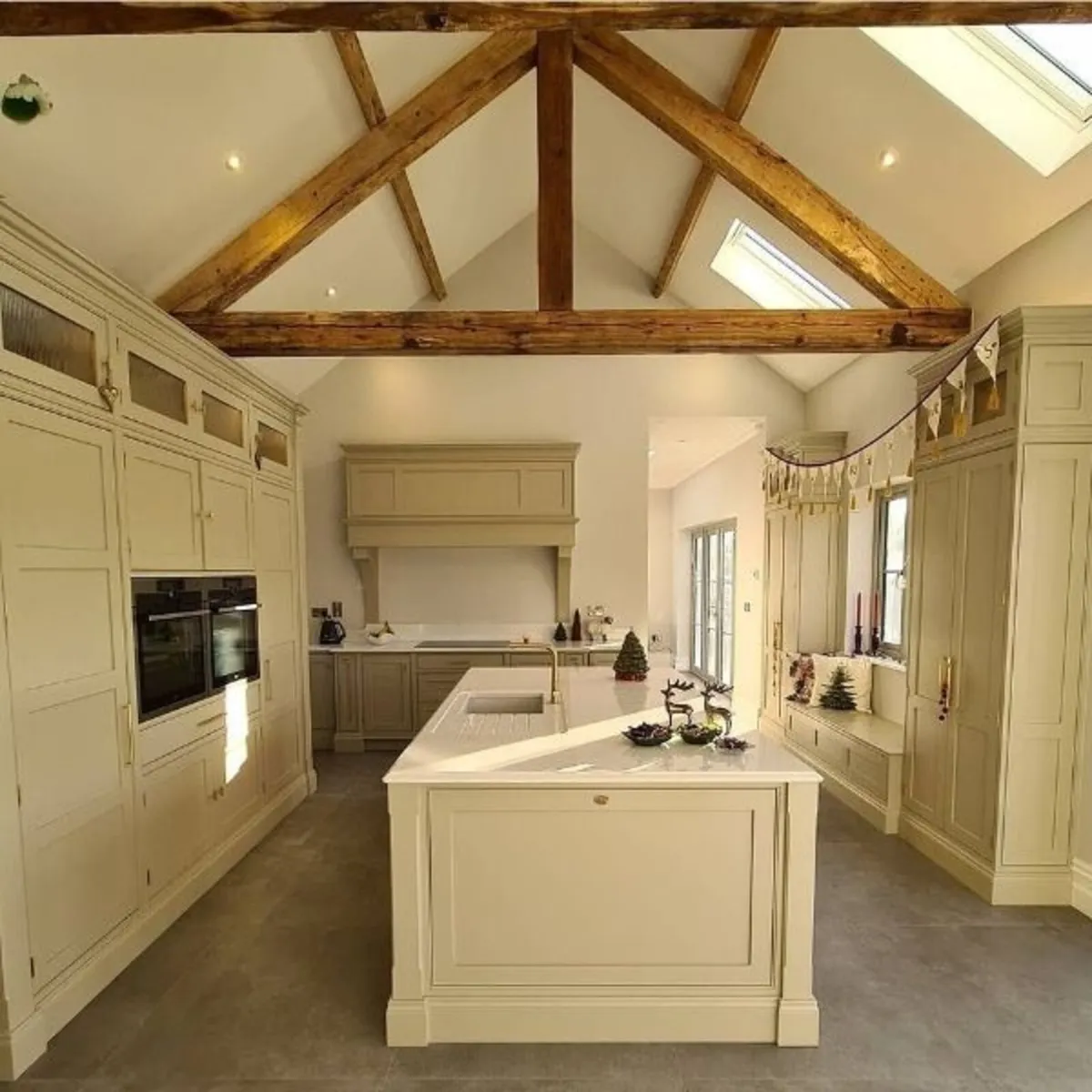 Oak Beam A-Frames & Trusses - Image 1
