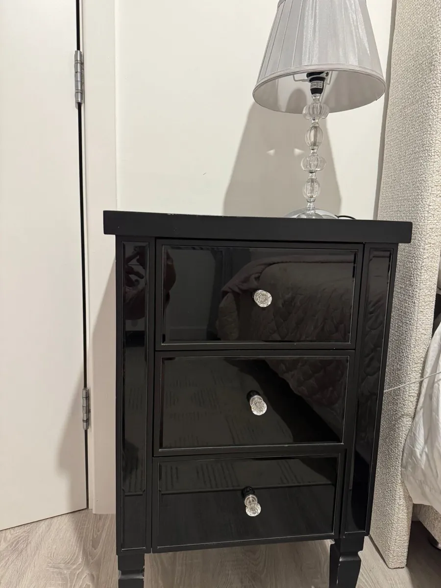 Bedside Nightstand with drawers - Image 2