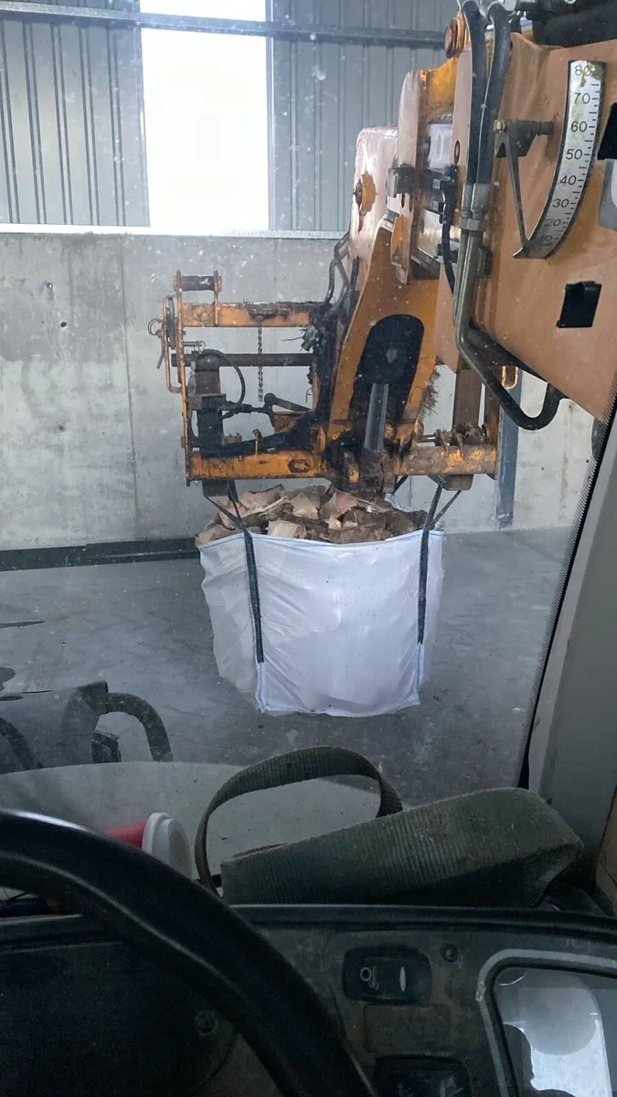 Ton bags of softwood - Image 1