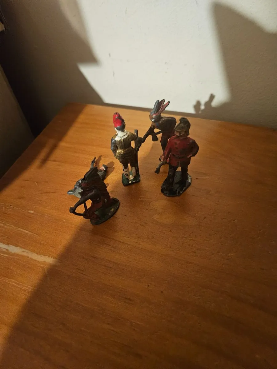 Vintage Lead Soldiers - Image 1