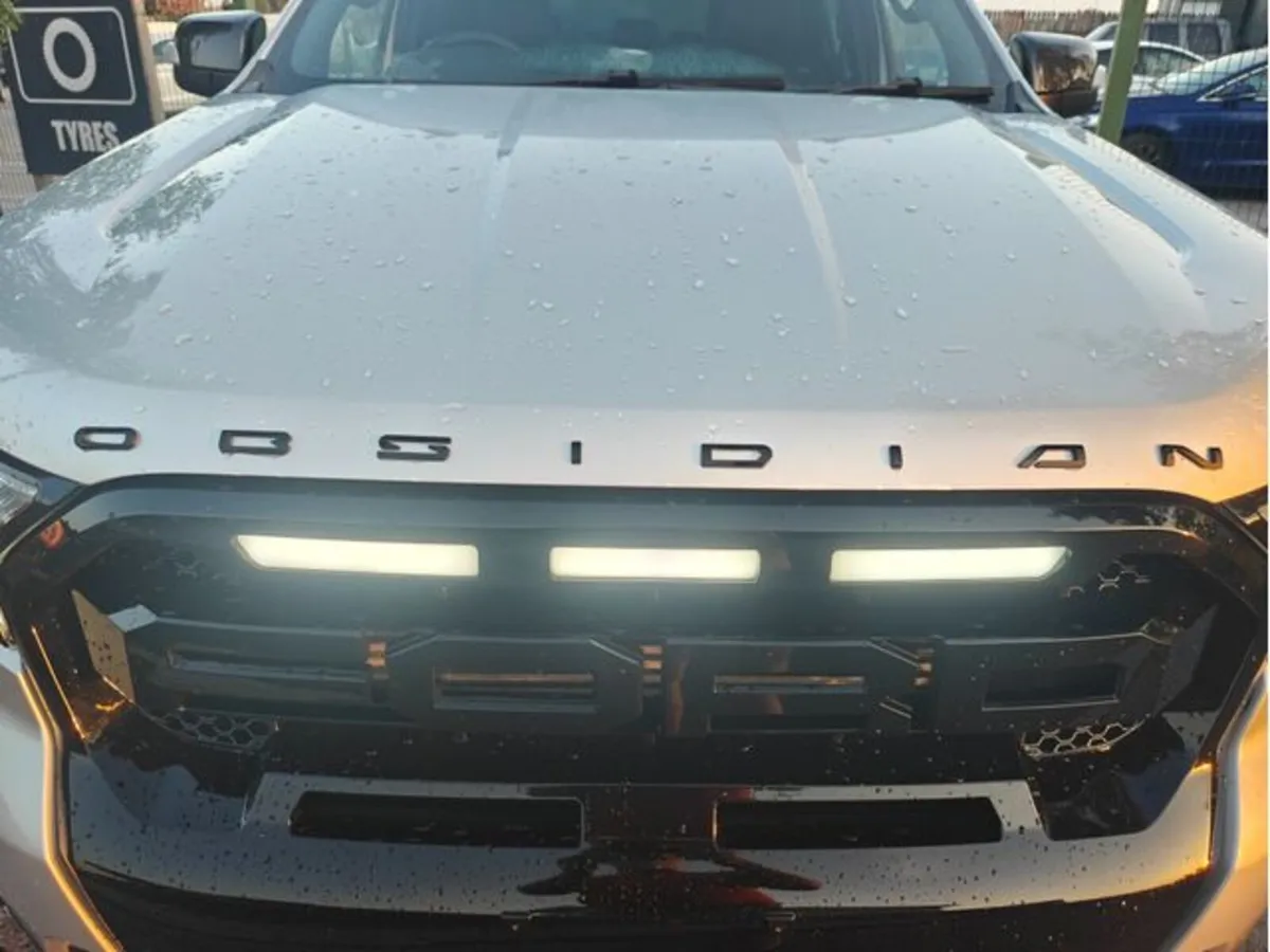 Ford Ranger RARE OBSIDIAN EDITION - Image 2