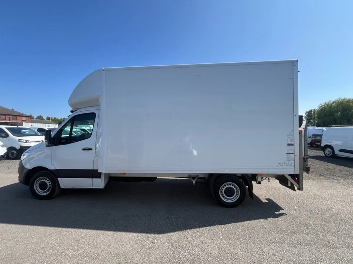 2023 Mercedes-Benz Sprinter Luton Box Van - Image 1