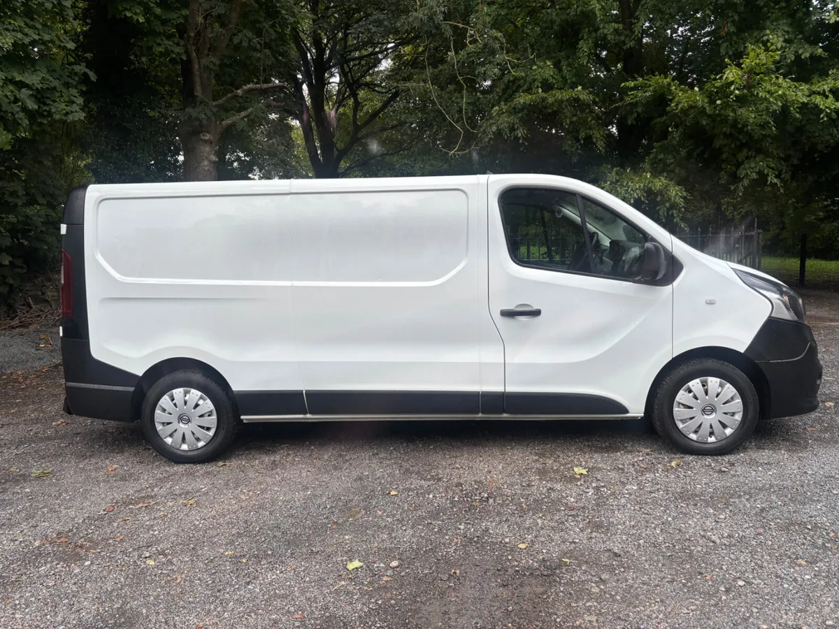 Nissan NV300 2018 New Doe - Image 3
