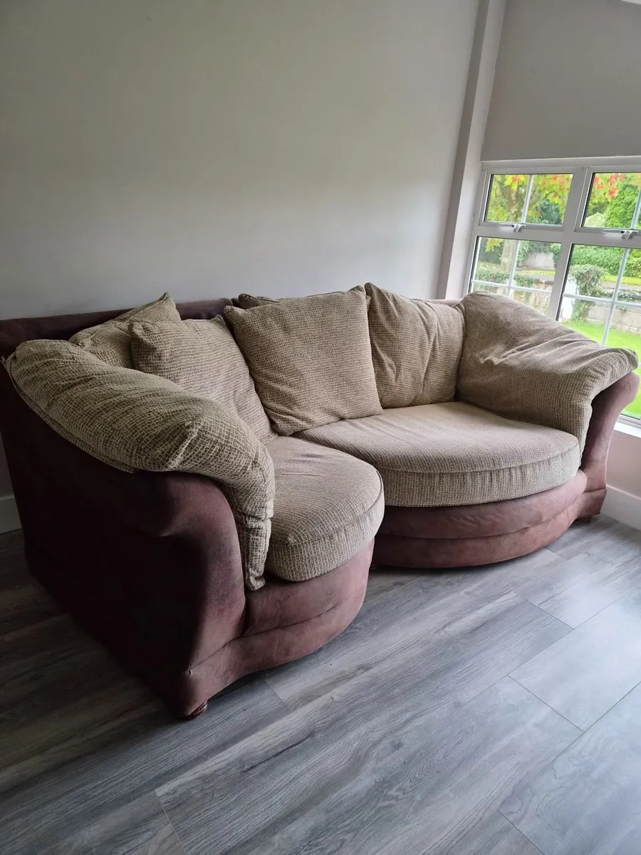 Couch - Image 2