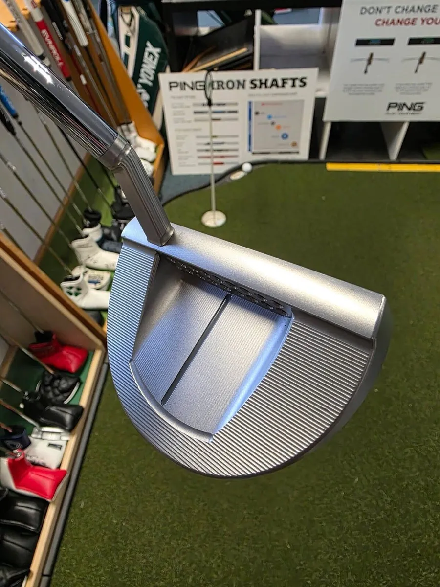 Limited Edition Scotty Cameron Monoblok 6.5 Putter - Image 2