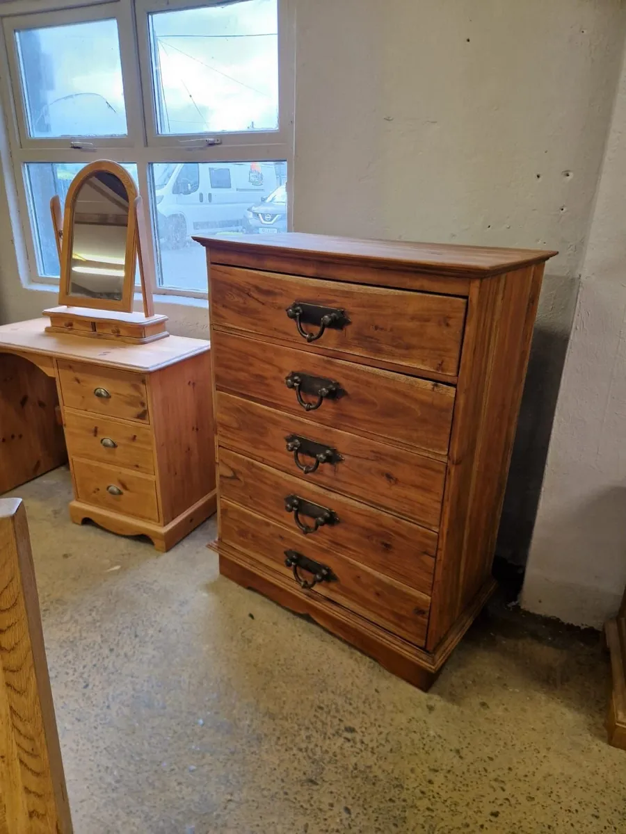 Large  Indian rosewood chest of drawers - Image 1