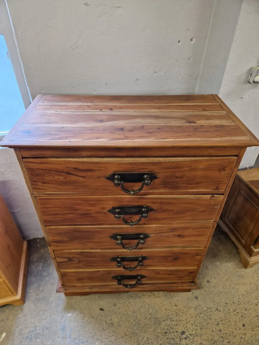 Large  Indian rosewood chest of drawers - Image 4