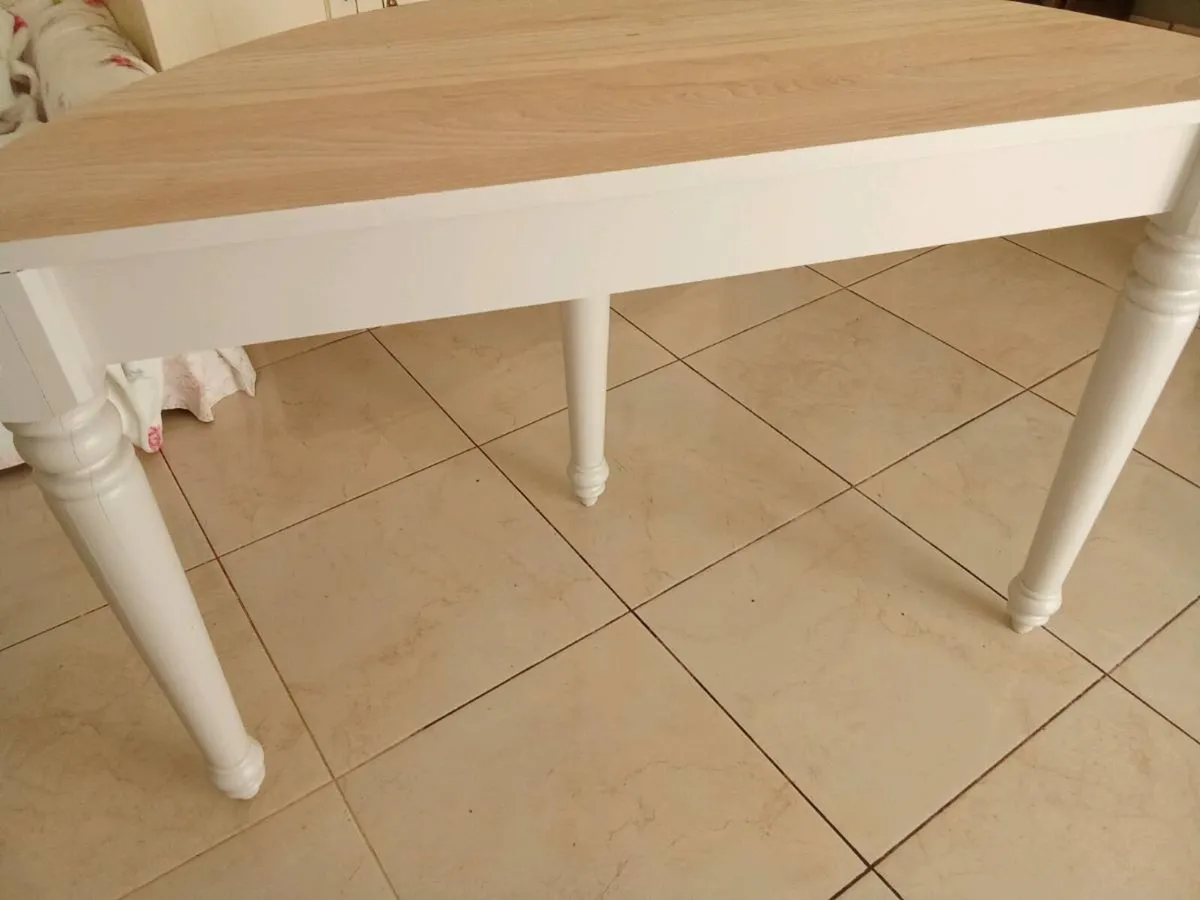 Console table - Image 1