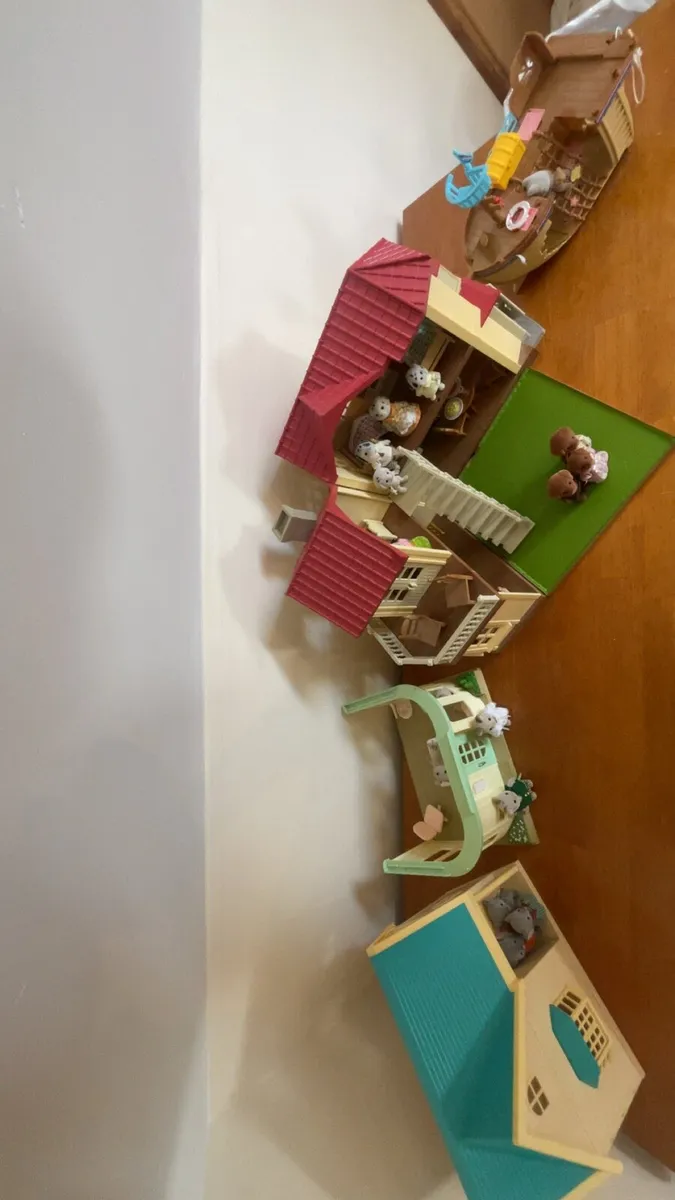 Sylvanian toys - Image 1