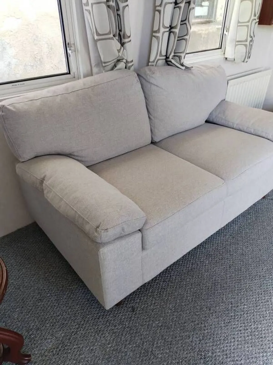 sofa - Image 2