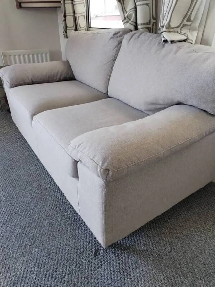 sofa - Image 3