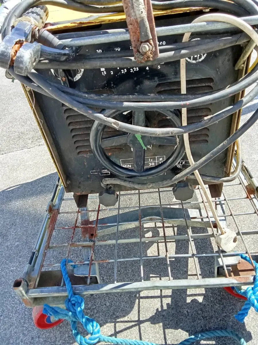 Welder - Image 3