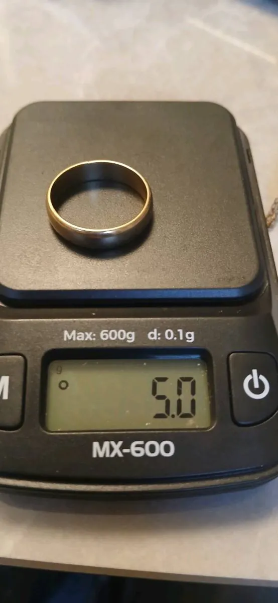 Vintage 18ct Irish wedding band - Image 2
