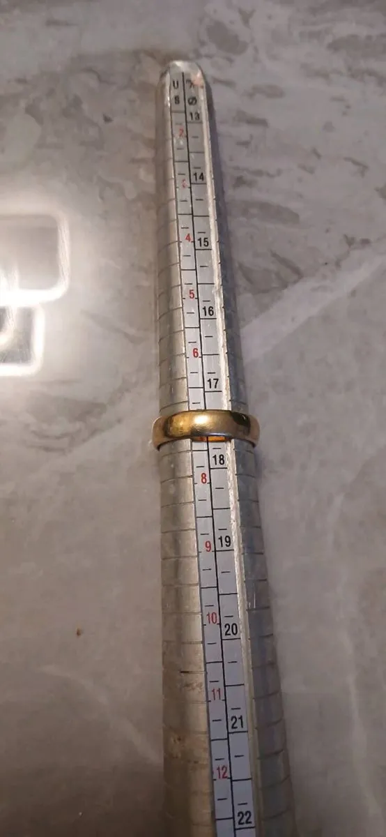 Vintage 18ct Irish wedding band - Image 3