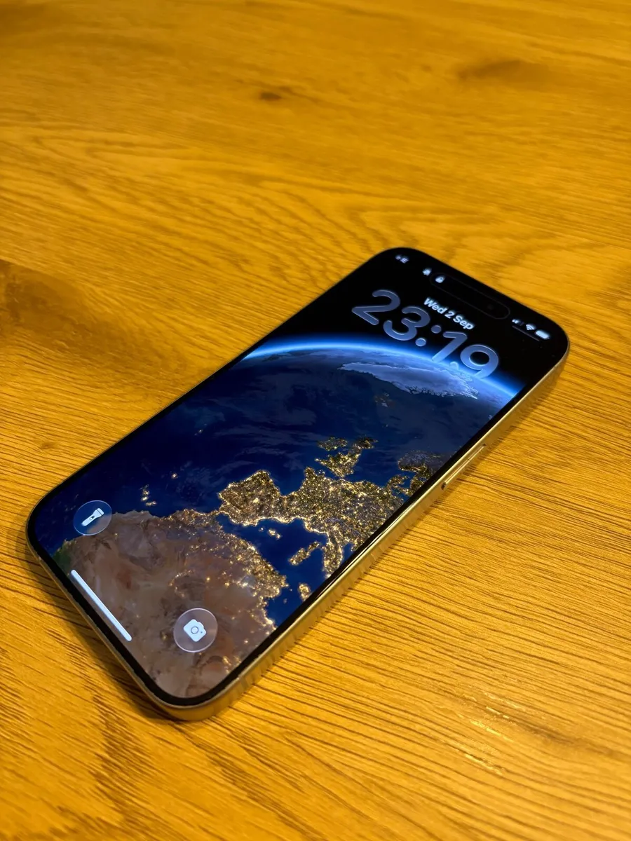 iPhone 15 Pro 128GB - Image 1