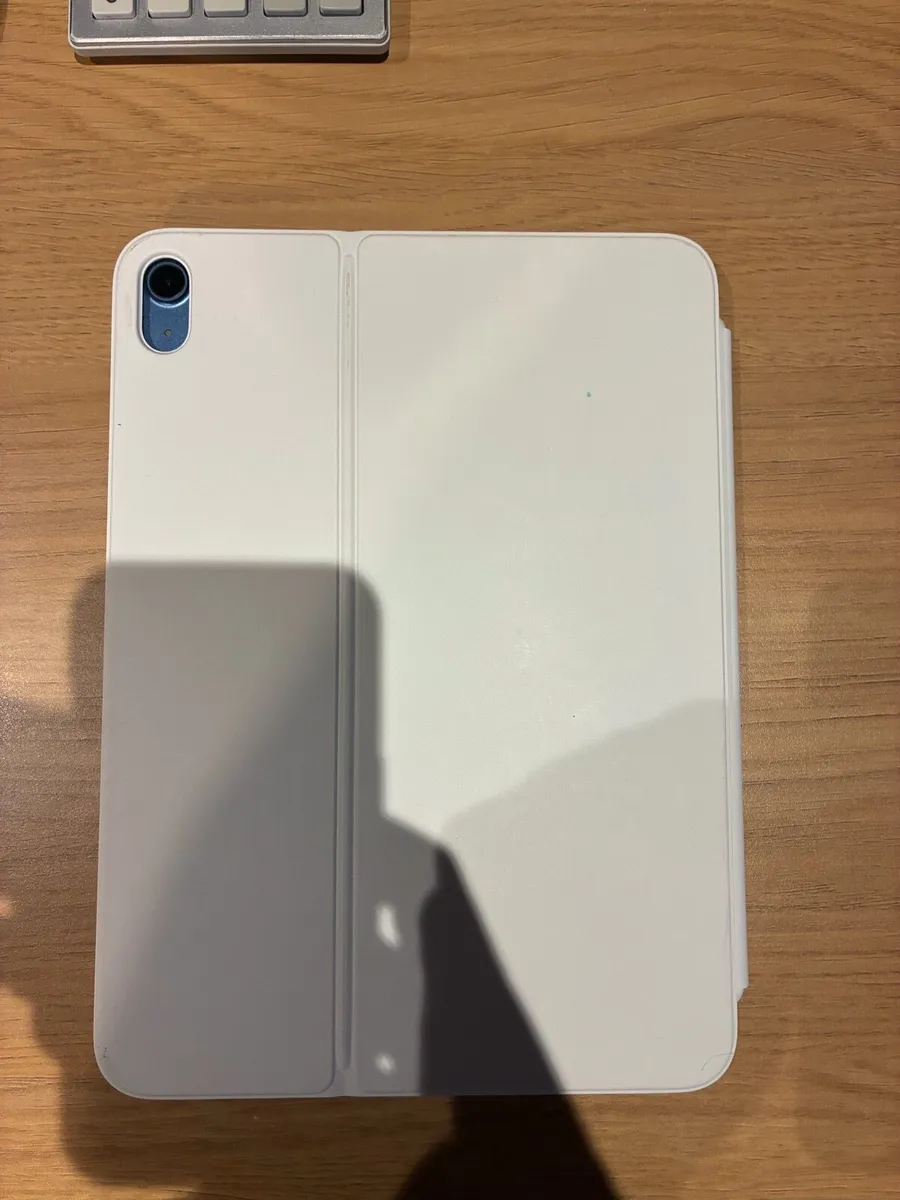 iPad (10th Generation) - Image 1