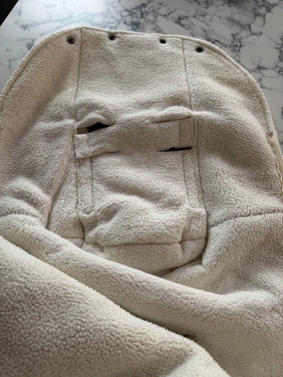 Cream Wallabu baby footmuff - Image 3