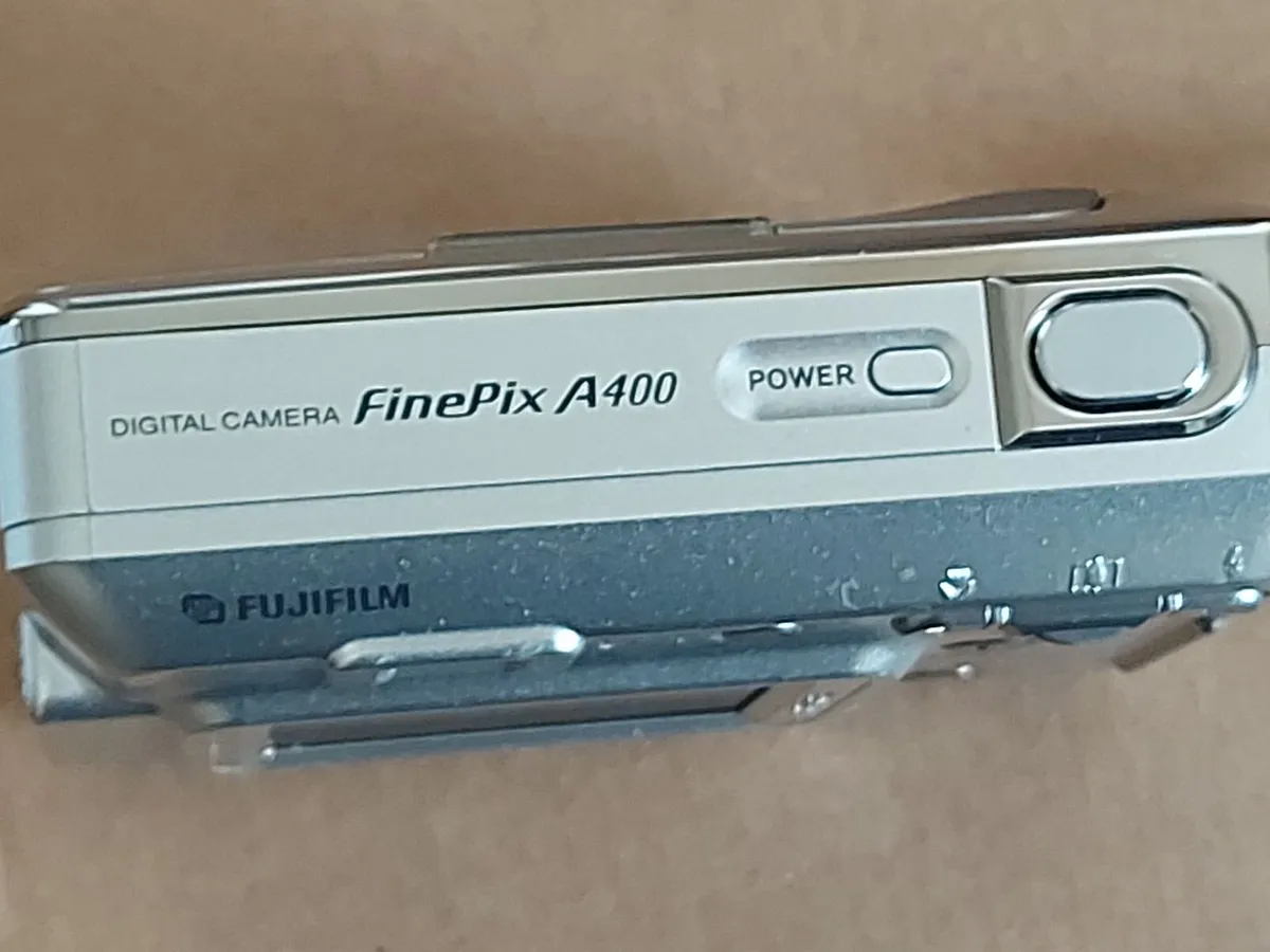 Fujifilm Finepix A400 Digital Camera - Image 3