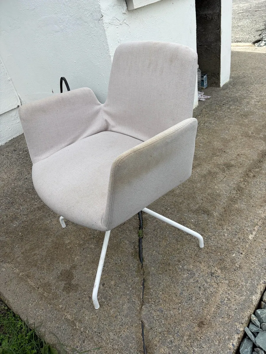 bedroom chair - Image 2