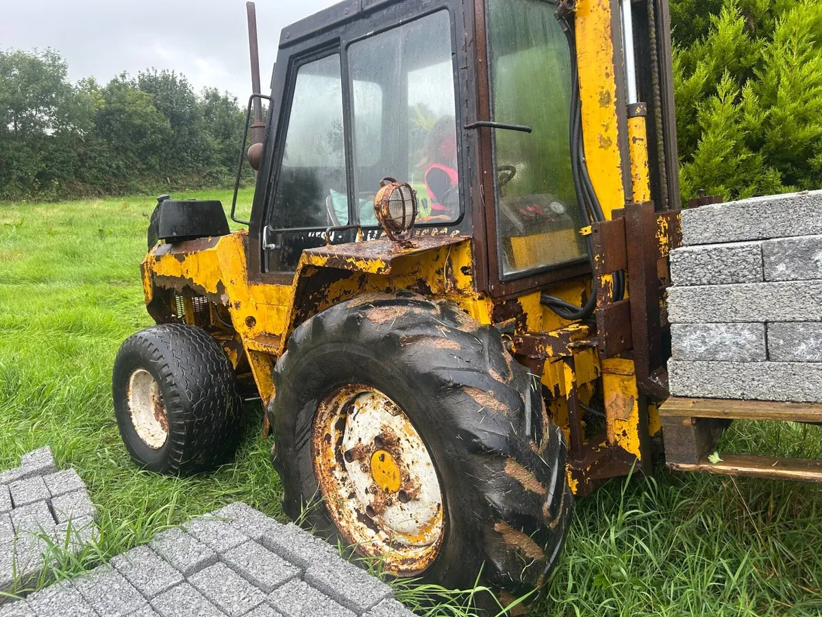 Forklift - Image 2