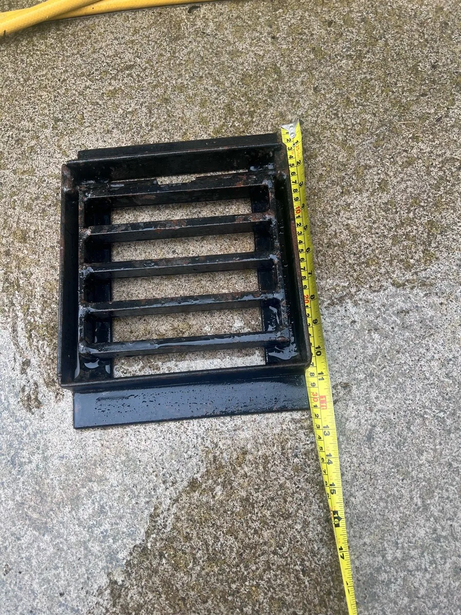 9inch iron gulley grates - Image 3