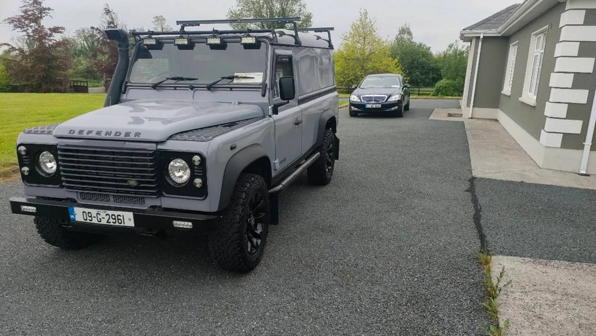 09 Land rover defender 110 - Image 2