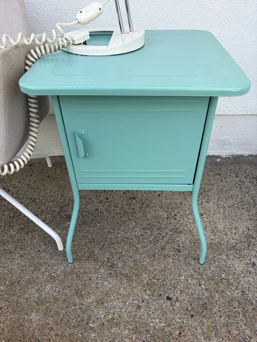 bedside locker + lamp - Image 1