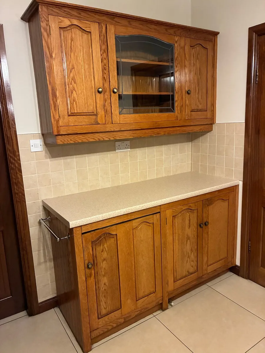 Solid oak kitchen cabinets - Image 3